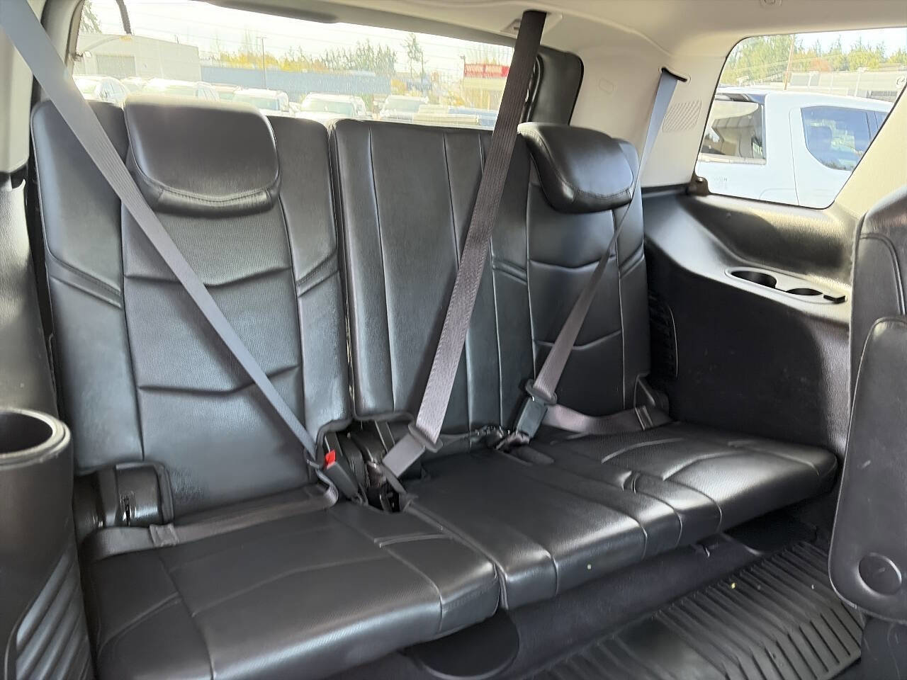 Used 2018 Cadillac Escalade Luxury AWD/4WD image 26