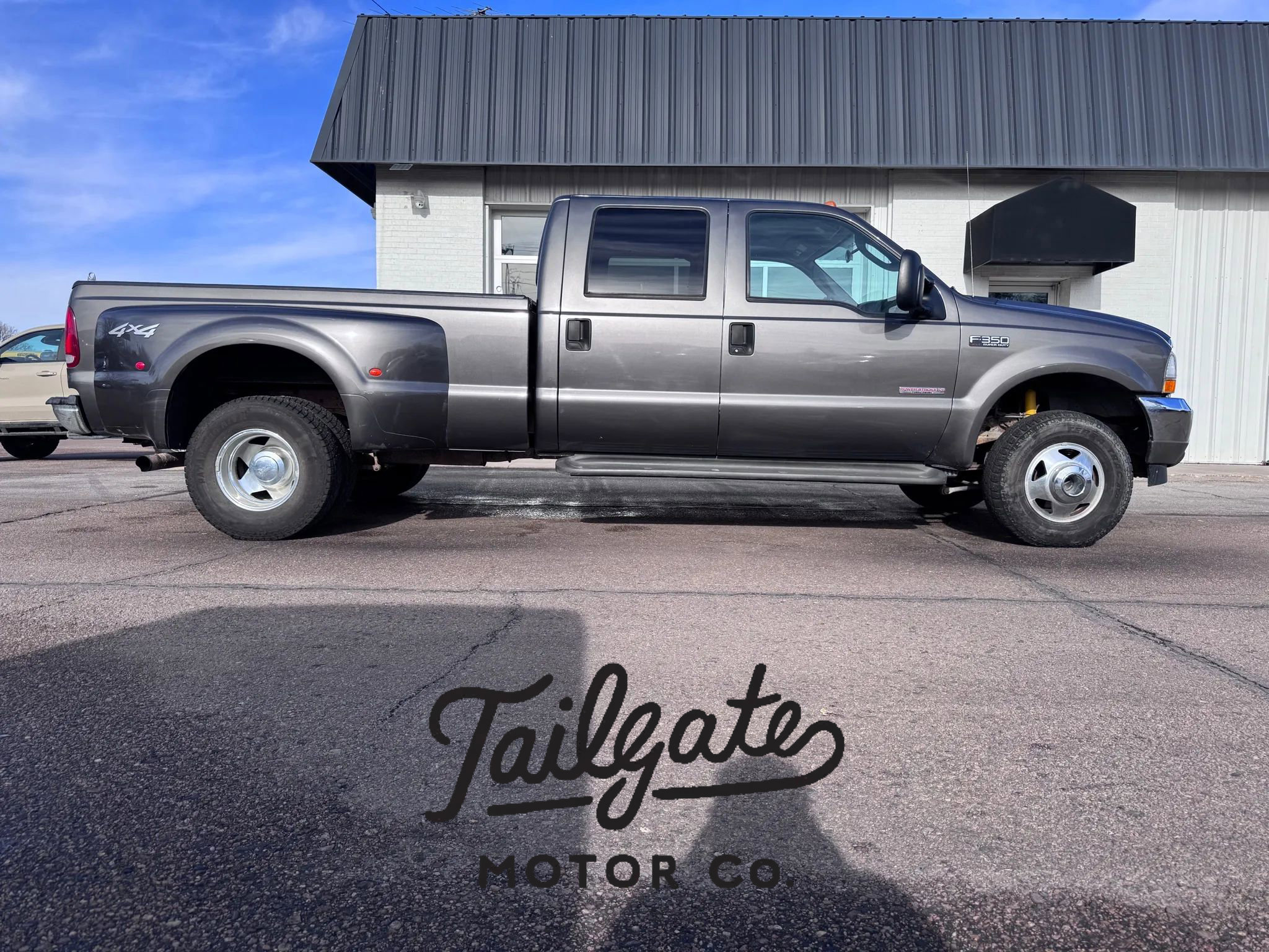Used 2004 Ford F350 XLT image 1