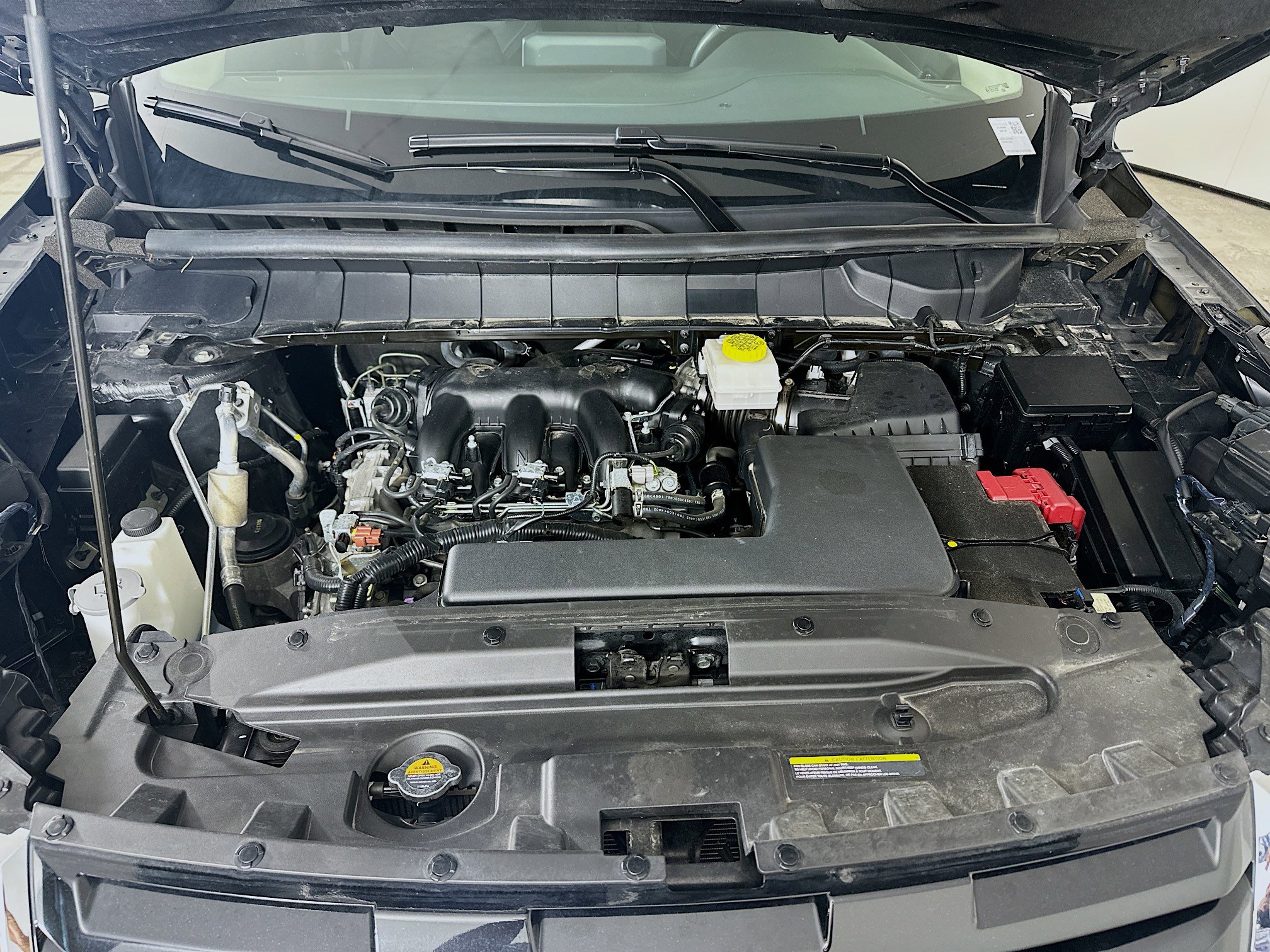 Used 2025 Nissan Pathfinder SV FWD image 34