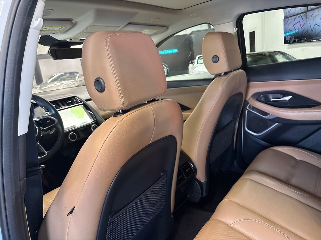 Used 2021 Jaguar E-PACE SE image 32