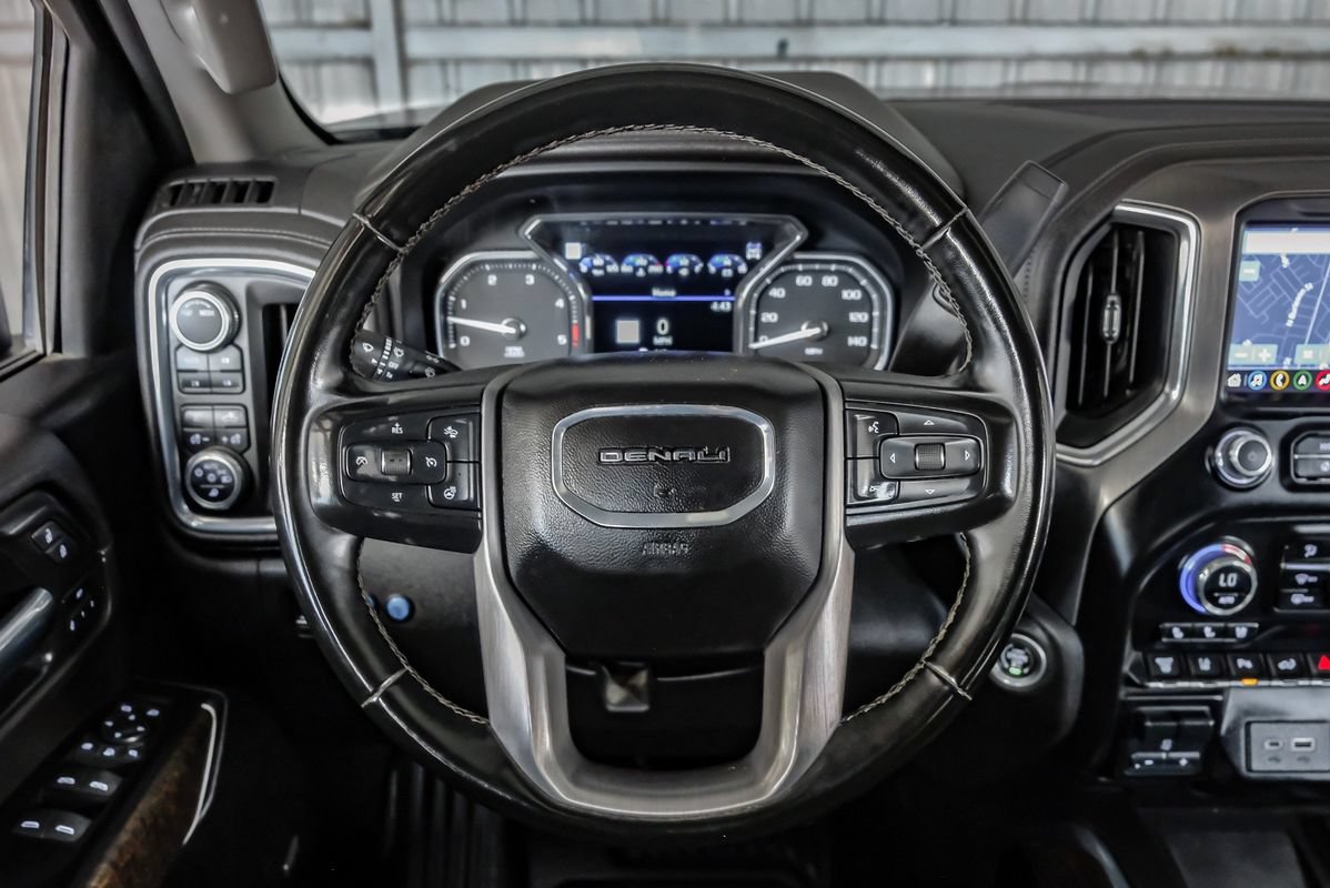 Used 2023 GMC Sierra 2500 Denali w/ Denali Black Diamond Edition AWD/4WD image 15
