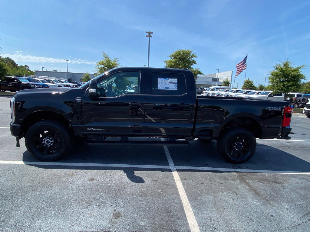 New 2026 Ford F350 Lariat w/ Black Appearance Package AWD/4WD image 4