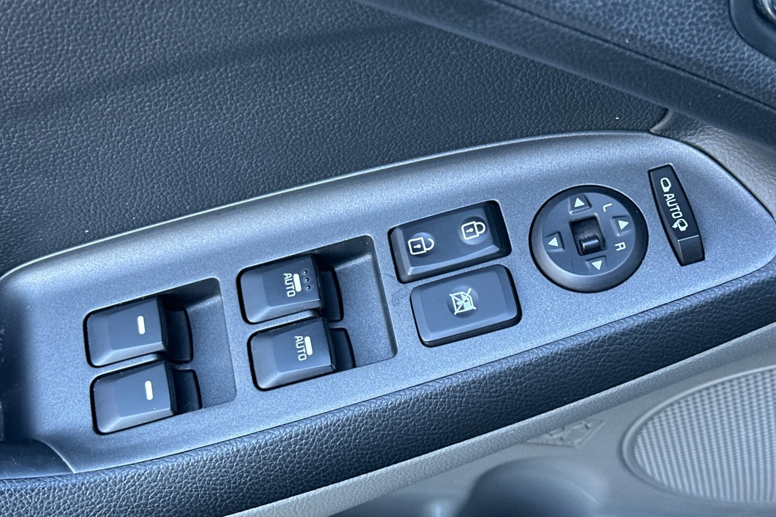 Used 2014 Kia Forte EX image 12