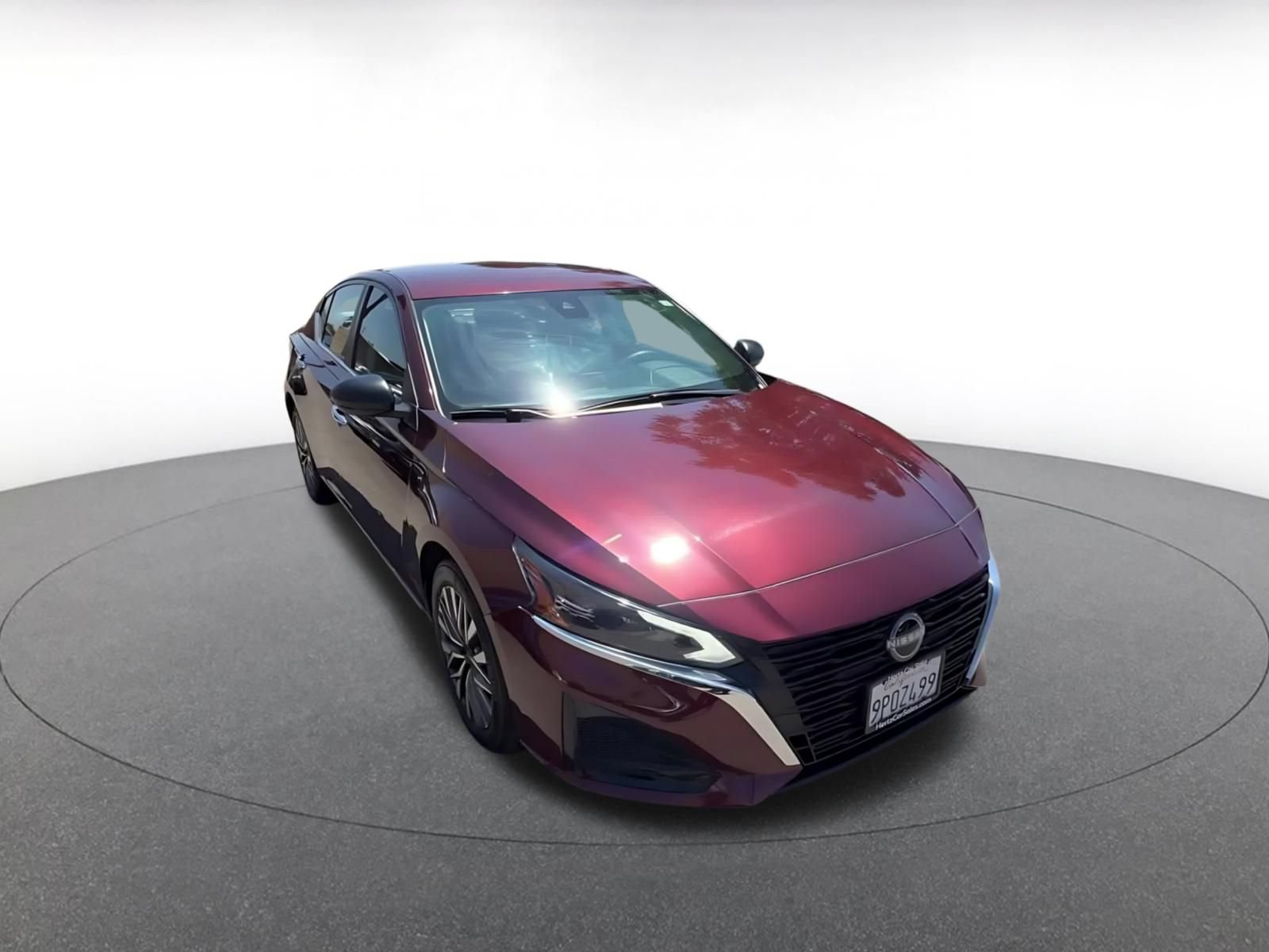 Used 2025 Nissan Altima 2.5 SV FWD image 3
