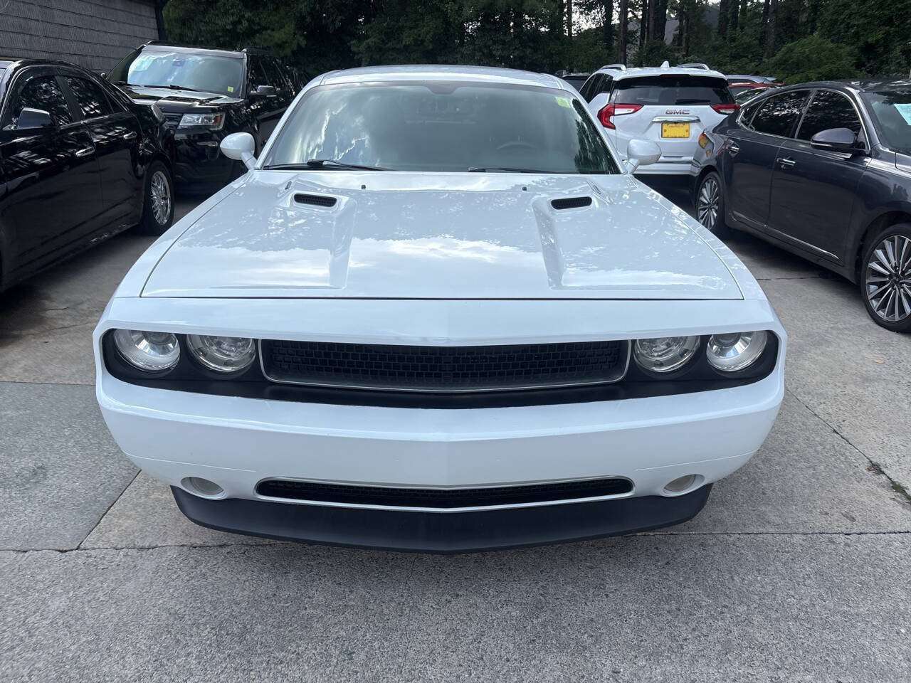 Used 2013 Dodge Challenger R/T RWD image 3