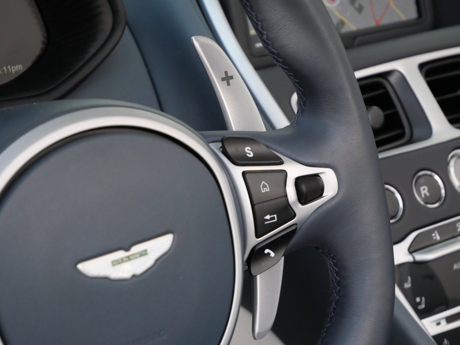 Used 2023 Aston Martin DB11 Volante image 18