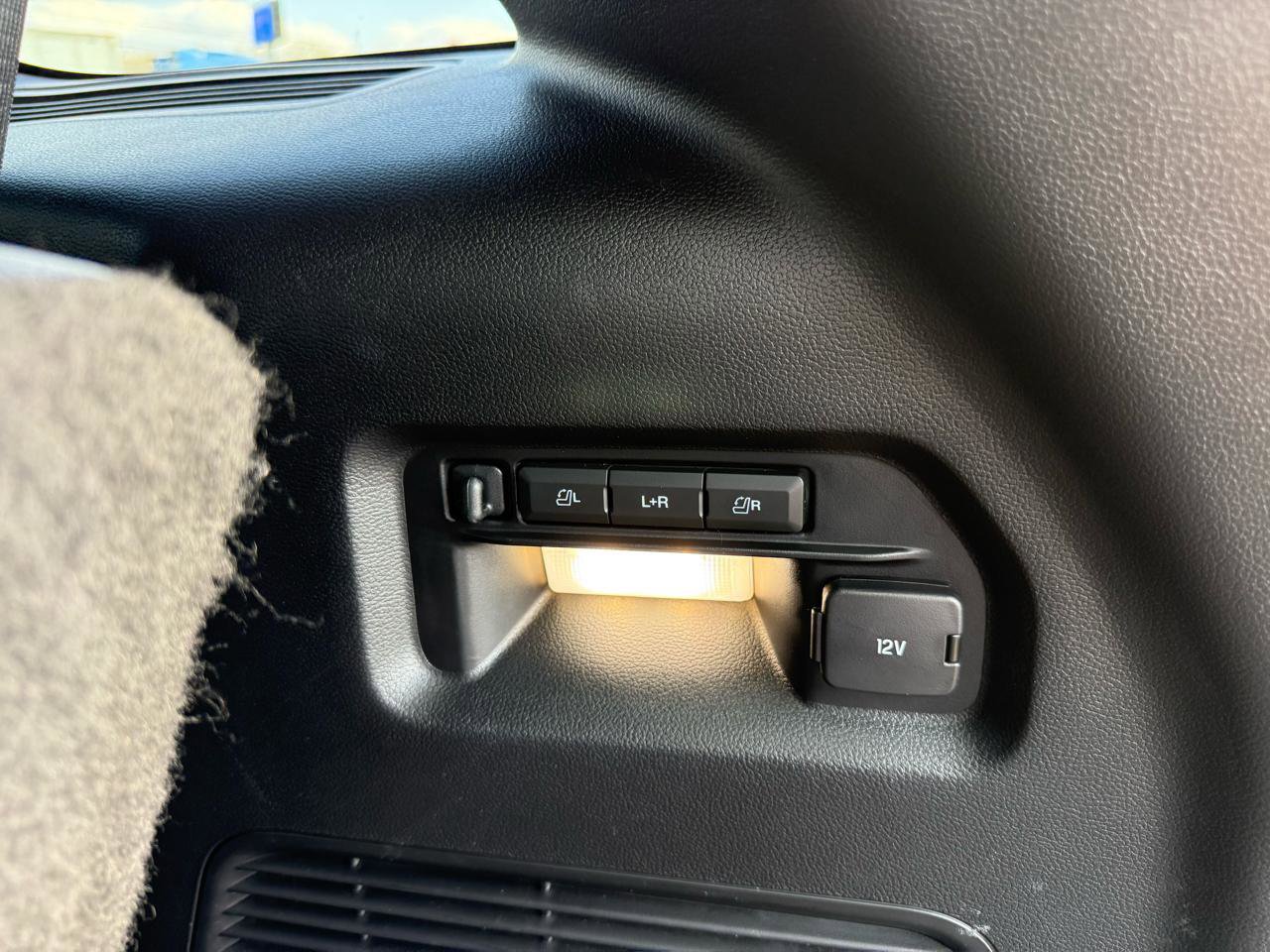 Used 2020 Ford Explorer ST image 19