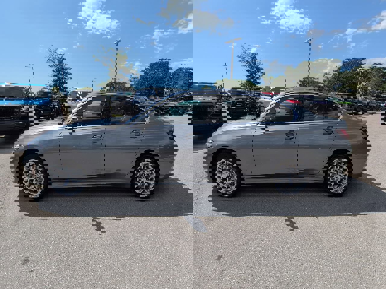 Used 2026 BMW 330i xDrive Sedan AWD/4WD image 8