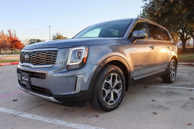 Used 2020 Kia Telluride EX image 3