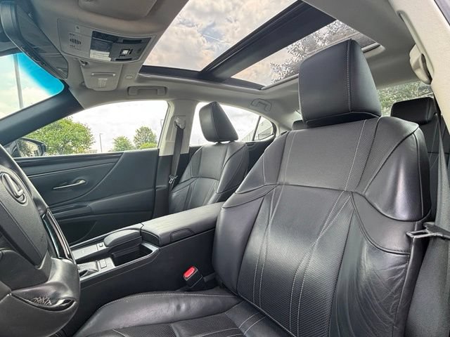 Used 2019 Lexus ES 350 w/ Accessory Package 2 FWD image 29