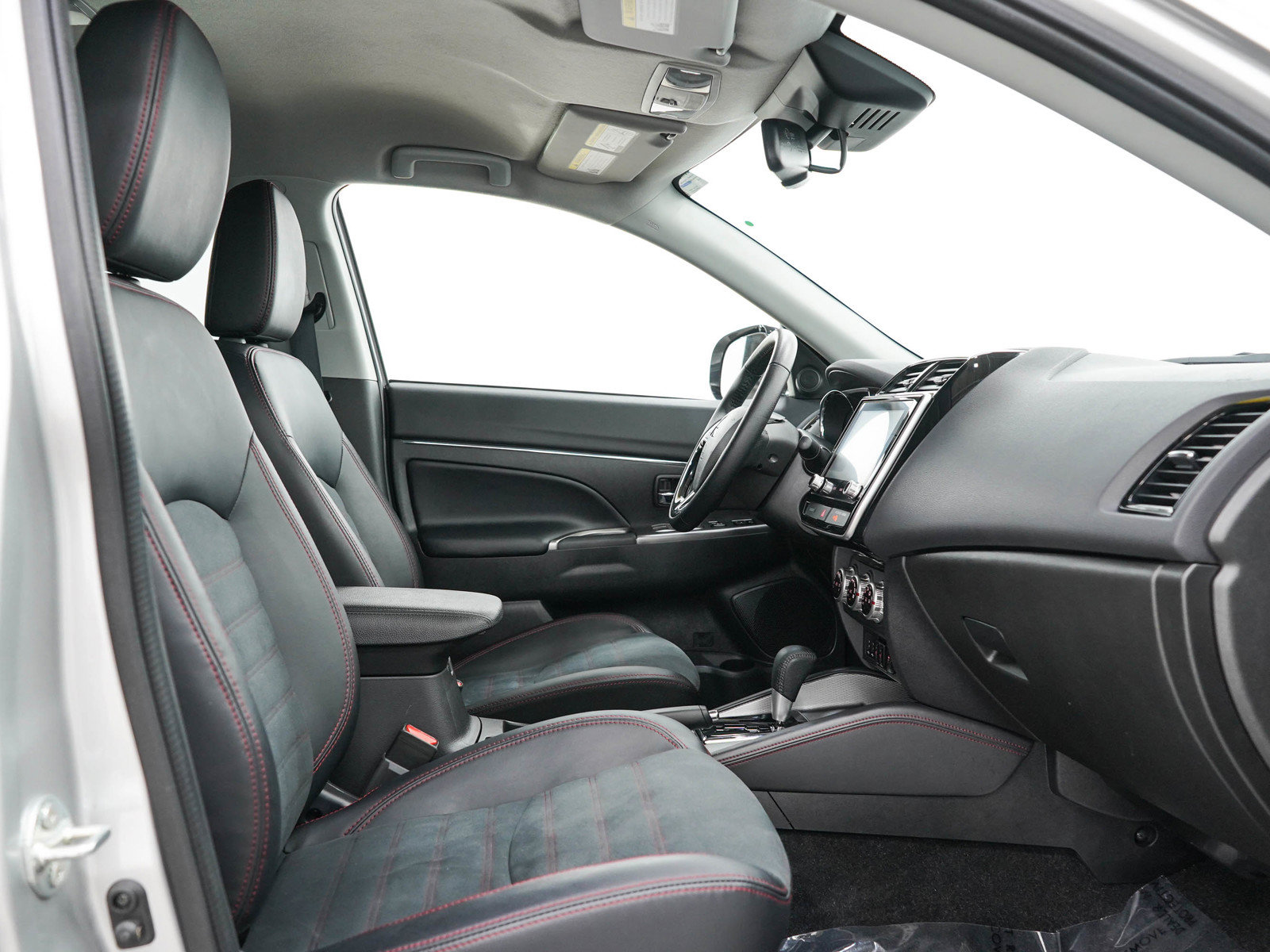 Used 2024 Mitsubishi Outlander Sport LE AWD/4WD image 12