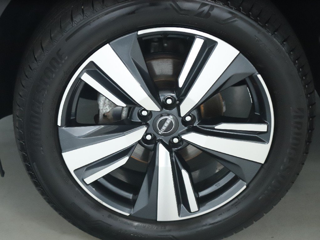 Used 2023 Nissan Rogue SL AWD/4WD image 38