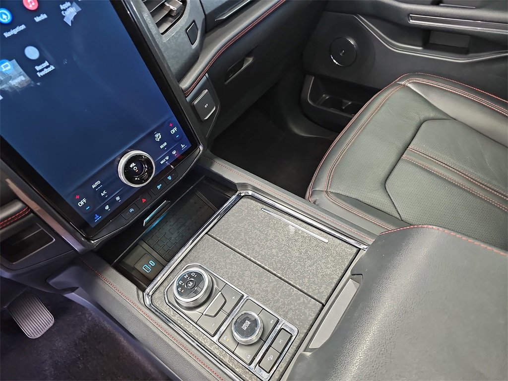 Used 2022 Ford Expedition Max Limited image 25