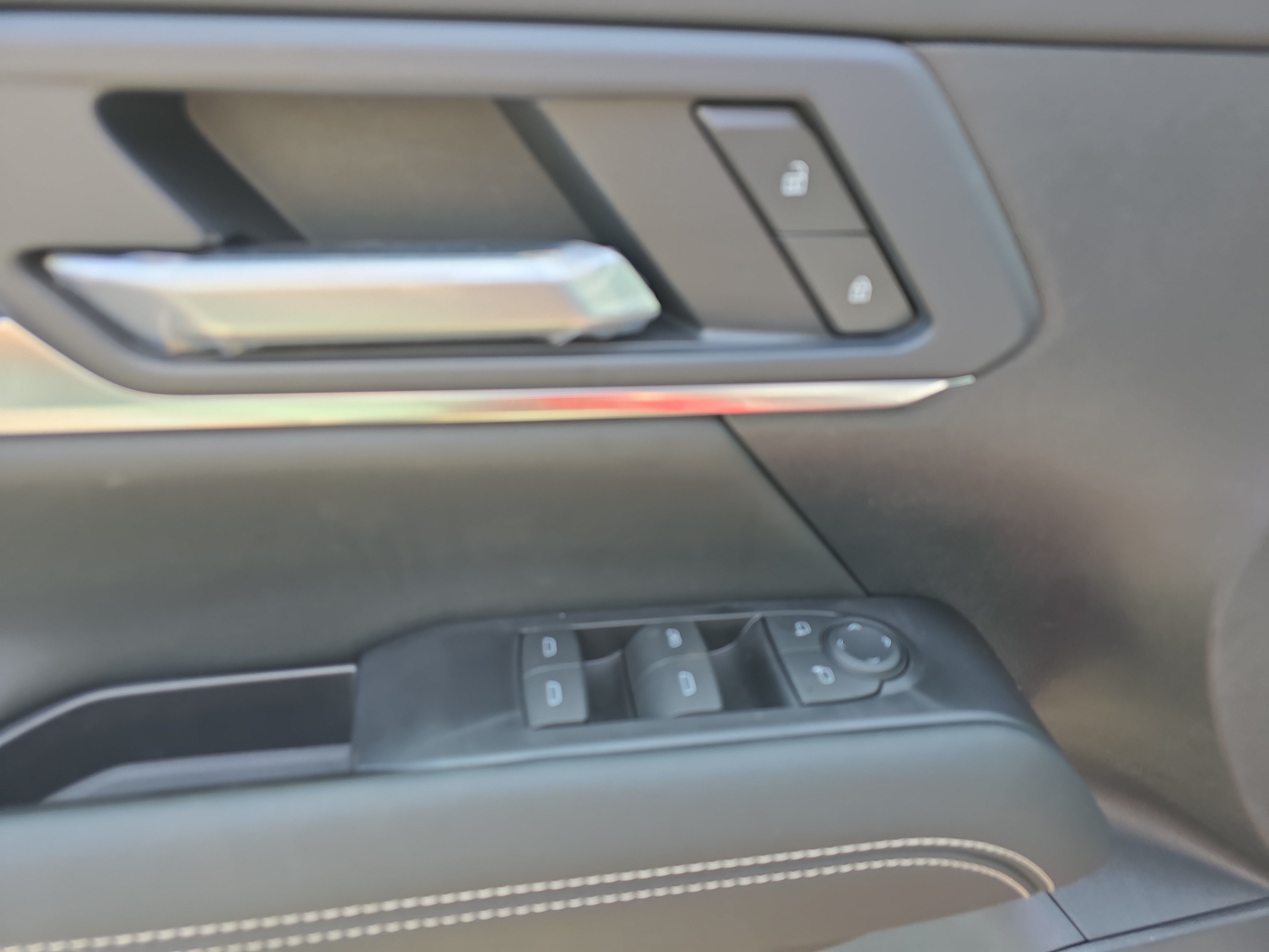 New 2027 GMC Terrain Elevation w/ Black Edition AWD/4WD image 17
