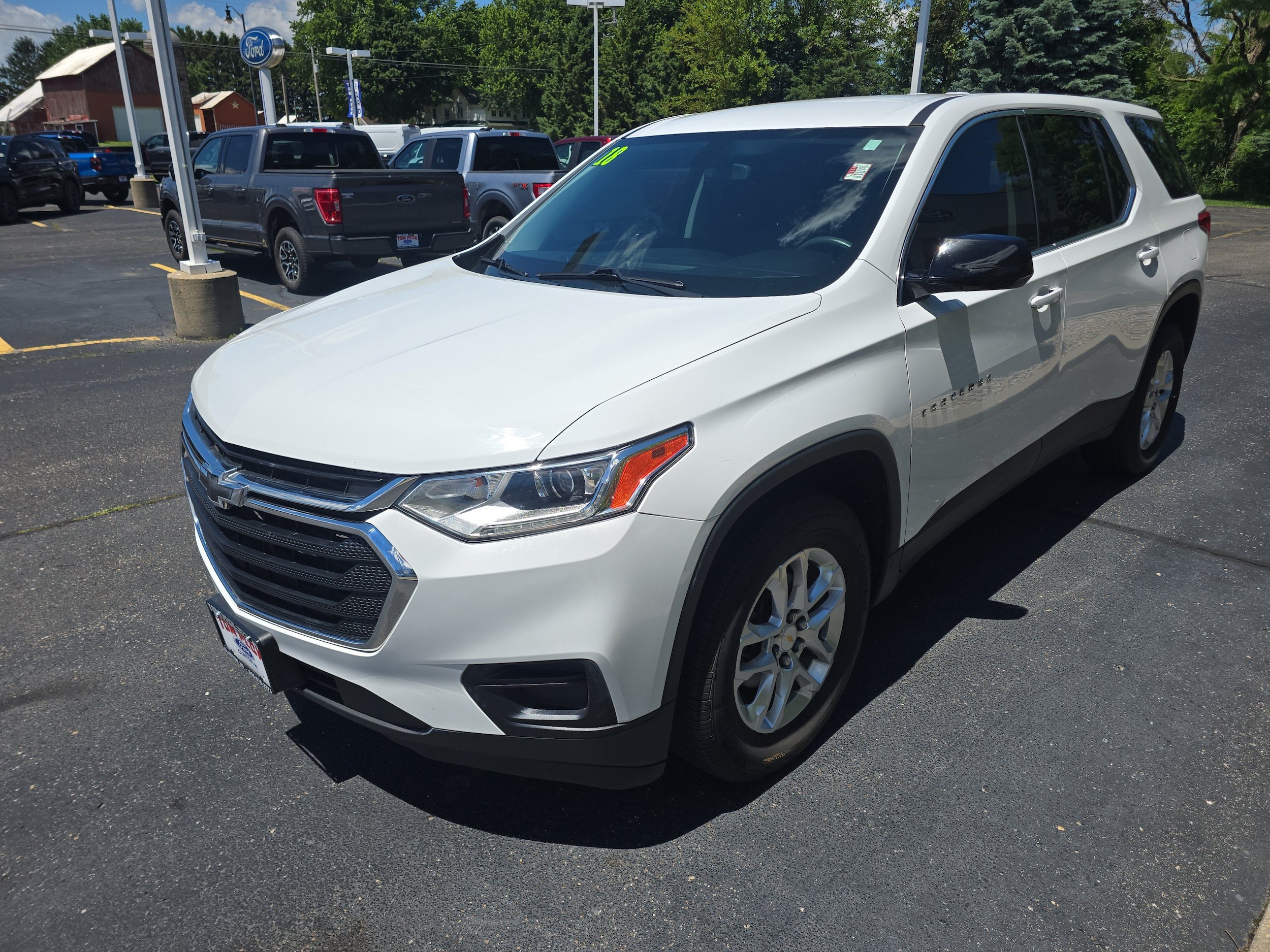 Used 2018 Chevrolet Traverse LS w/ LPO, Blackout Package FWD image 4