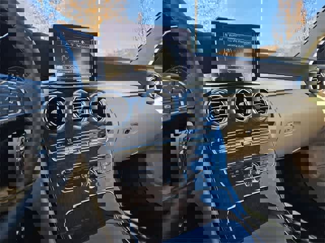 Used 2018 Mercedes-Benz C 300 4MATIC Sedan image 25