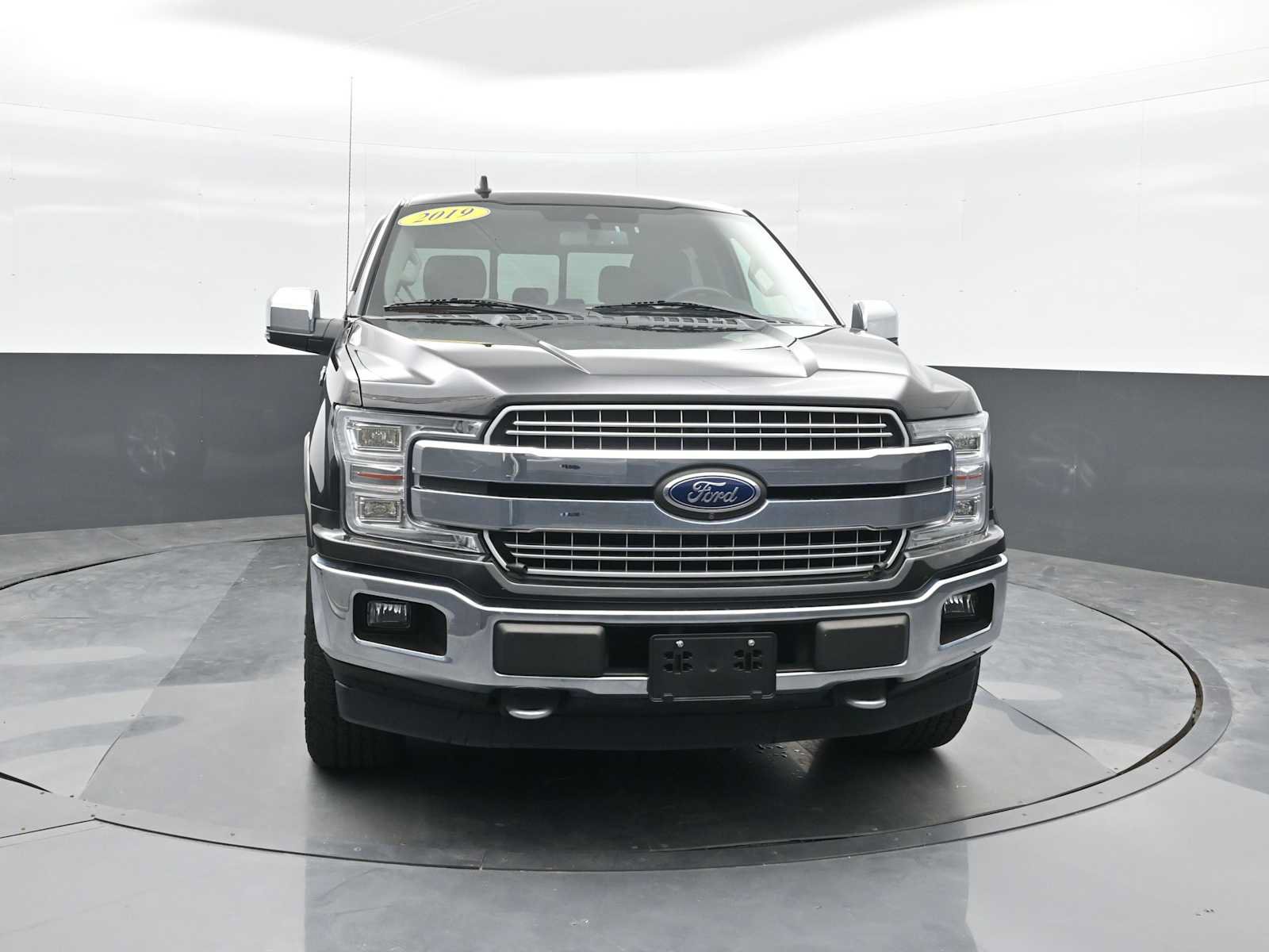 Used 2019 Ford F150 Lariat w/ Equipment Group 502A Luxury AWD/4WD image 3