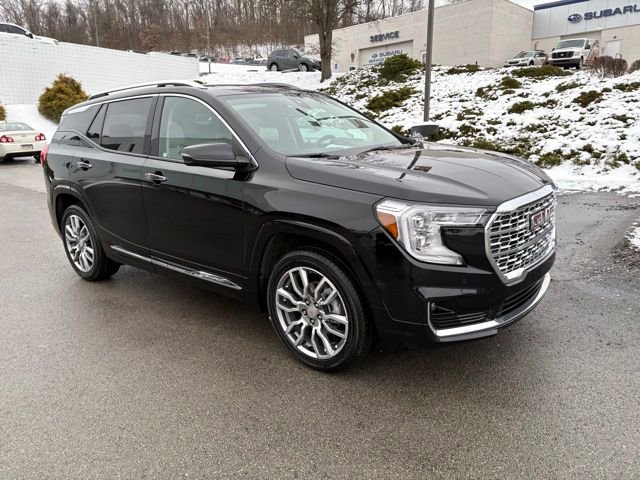 Used 2022 GMC Terrain Denali w/ Denali Premium Package image 7
