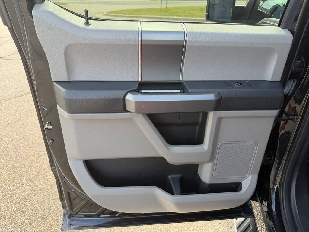 Used 2019 Ford F150 XLT w/ Equipment Group 302A Luxury AWD/4WD image 26
