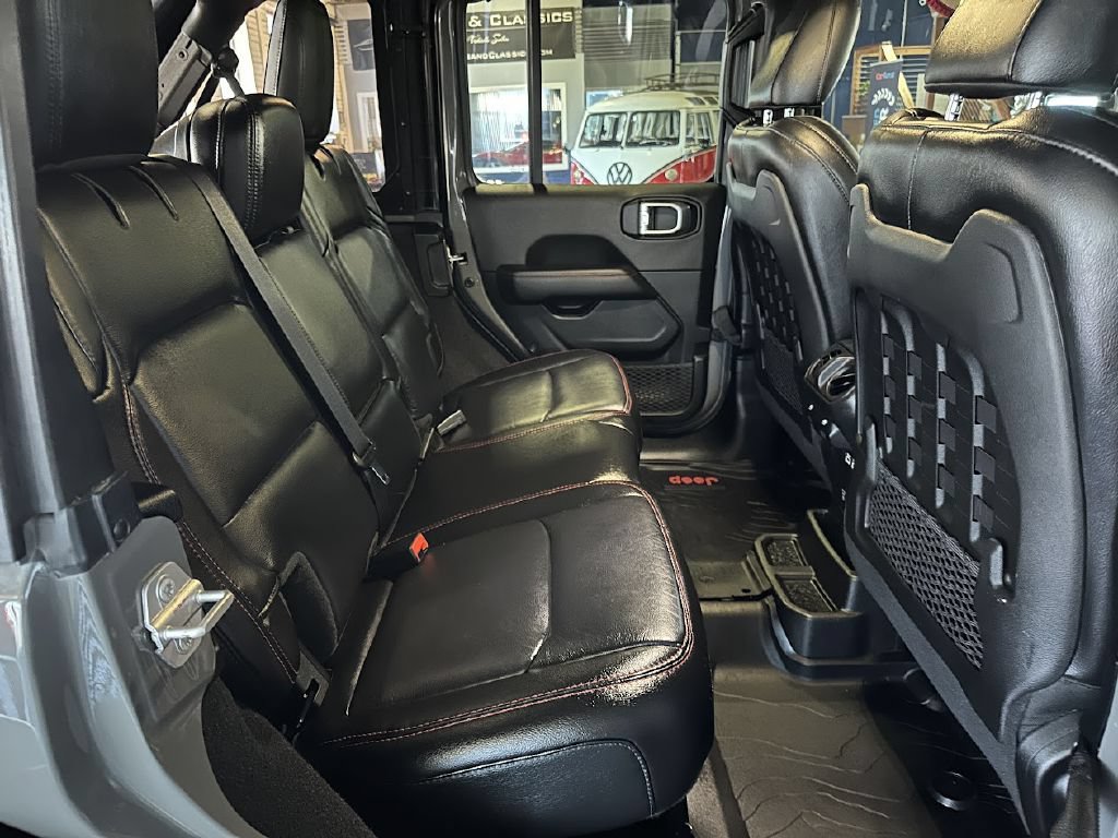 Used 2020 Jeep Wrangler Unlimited Rubicon w/ Advanced Safety Group AWD/4WD image 18