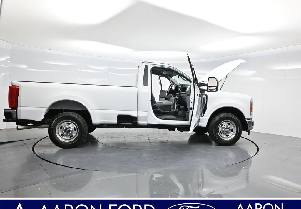 Used 2023 Ford F250 XL w/ XL Chrome Package image 4