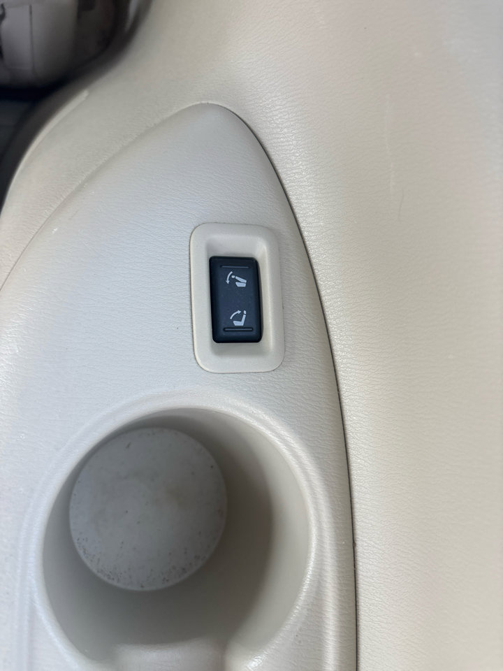 Used 2012 INFINITI QX56 4WD w/ Theater Pkg image 35