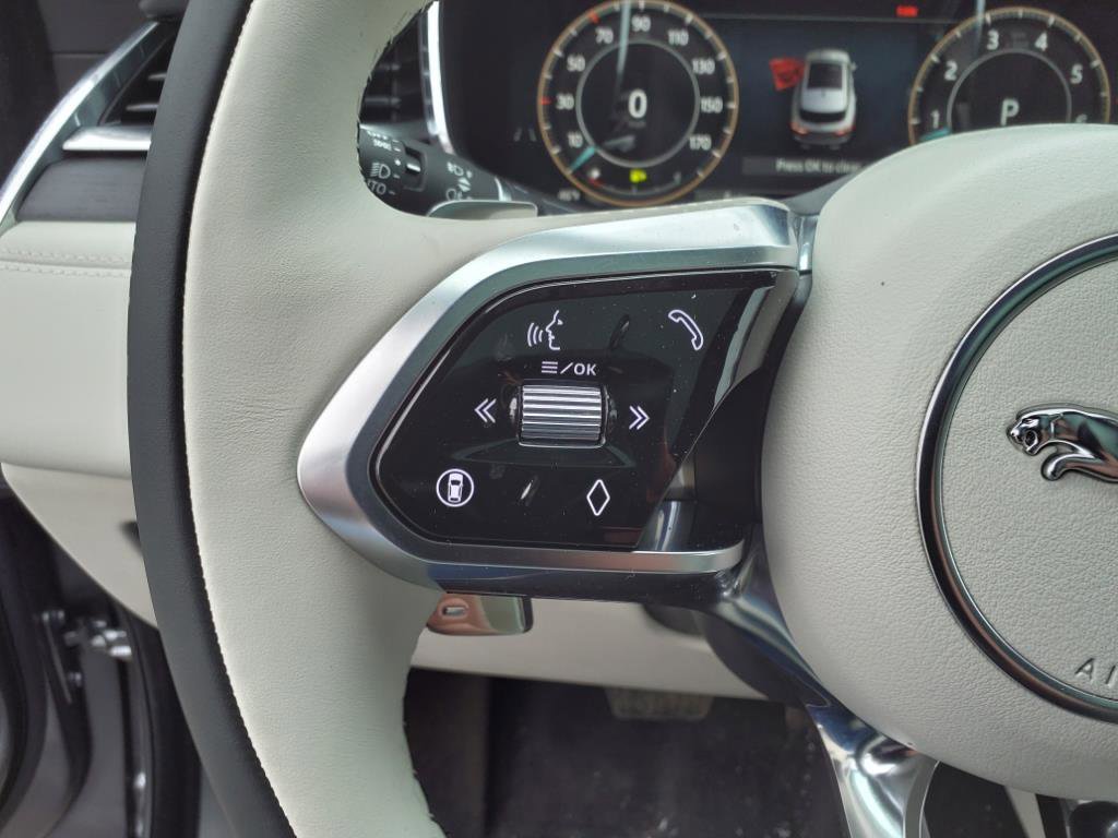 New 2025 Jaguar F-PACE R-Dynamic S AWD/4WD image 16