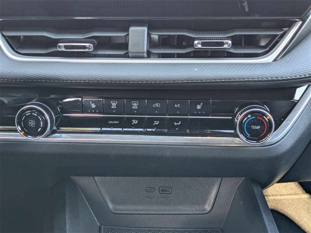 Used 2025 Chevrolet Equinox LT image 26