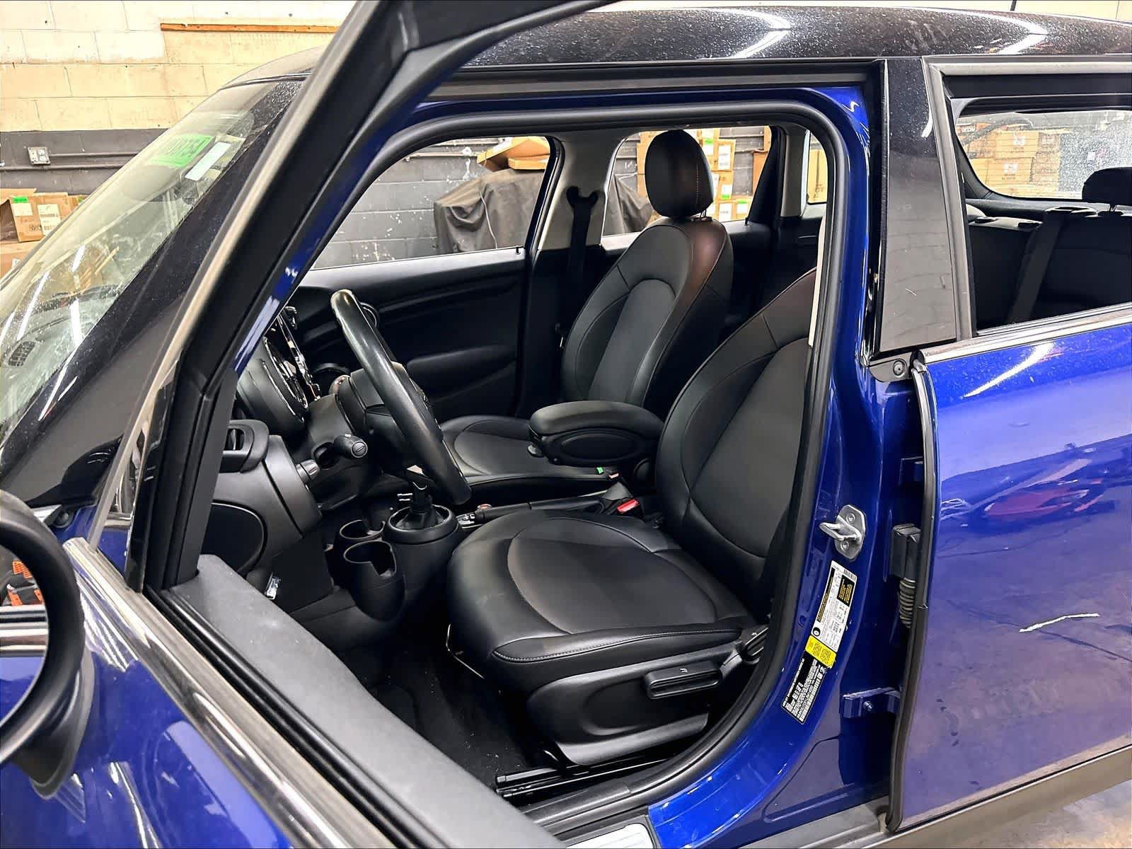 Used 2020 MINI Cooper 4-Door Hardtop FWD image 27