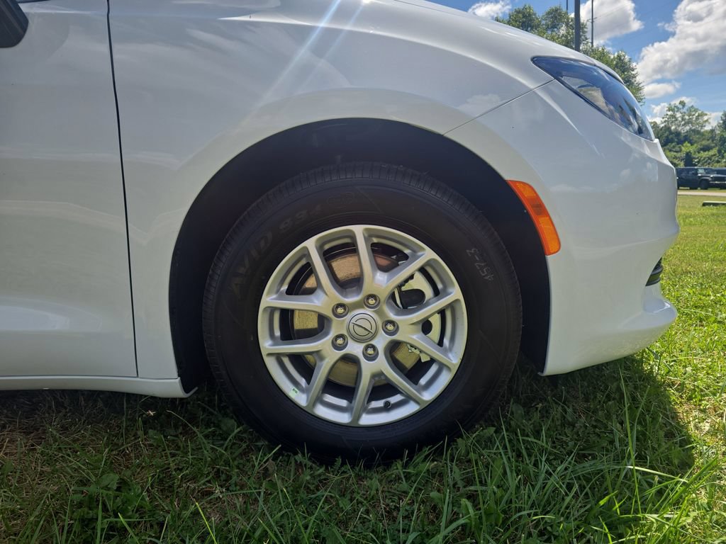 New 2025 Chrysler Voyager LX FWD image 2