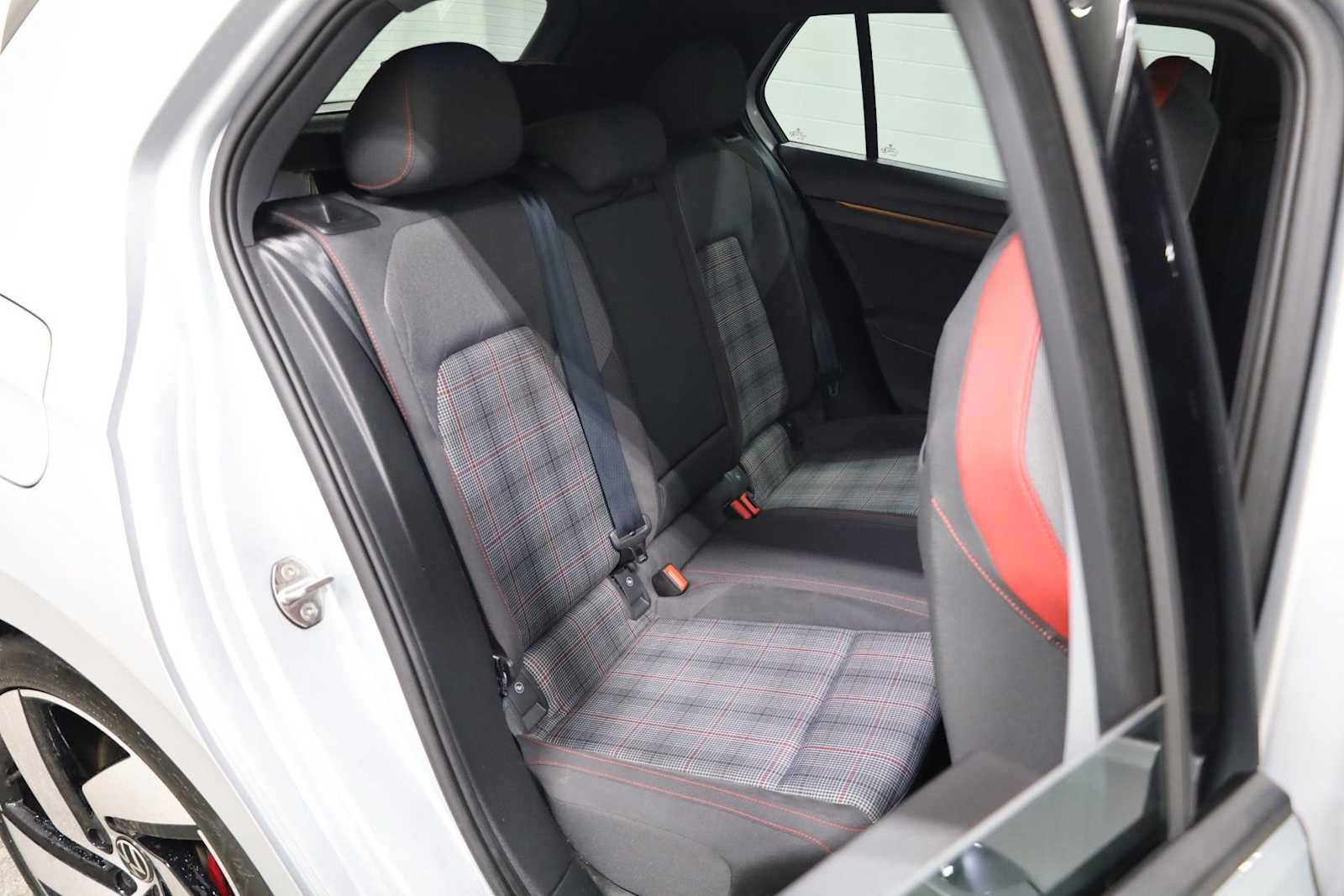 Used 2022 Volkswagen GTI SE image 35