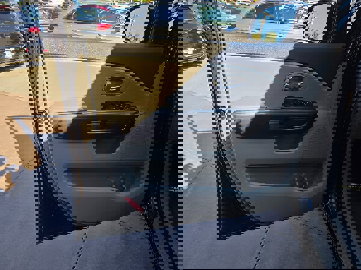 Used 2019 Kia Sedona LX image 29