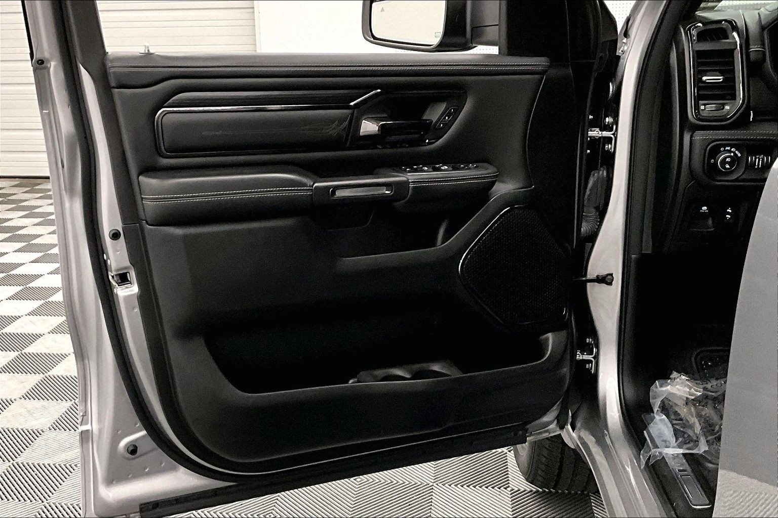 Used 2024 RAM 1500 Limited AWD/4WD image 20