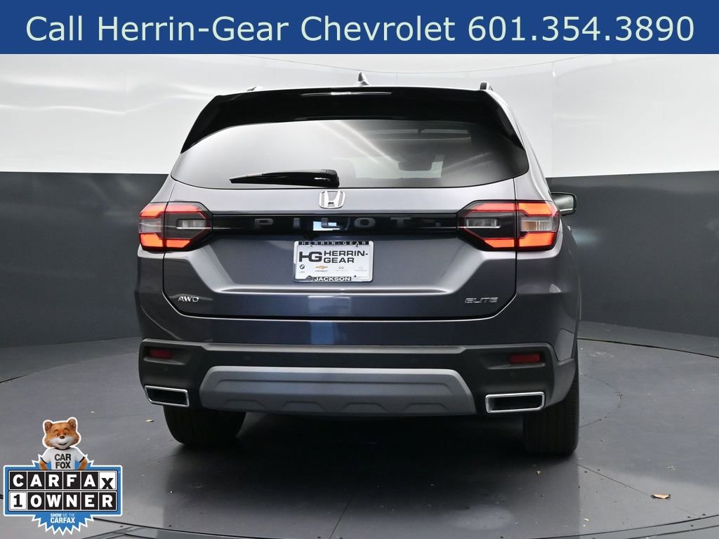 Used 2023 Honda Pilot Elite image 6