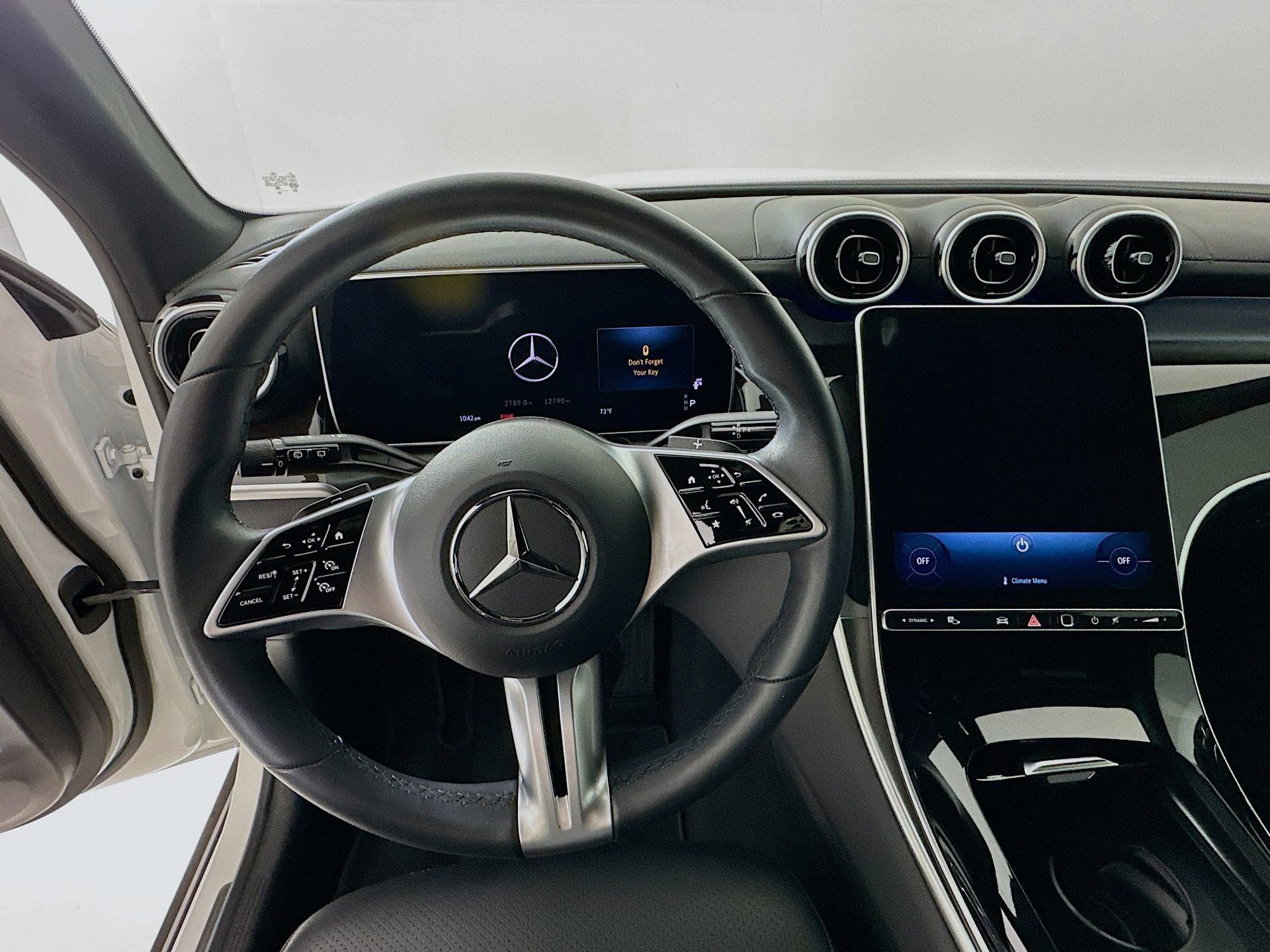 Used 2024 Mercedes-Benz GLC 300 image 12