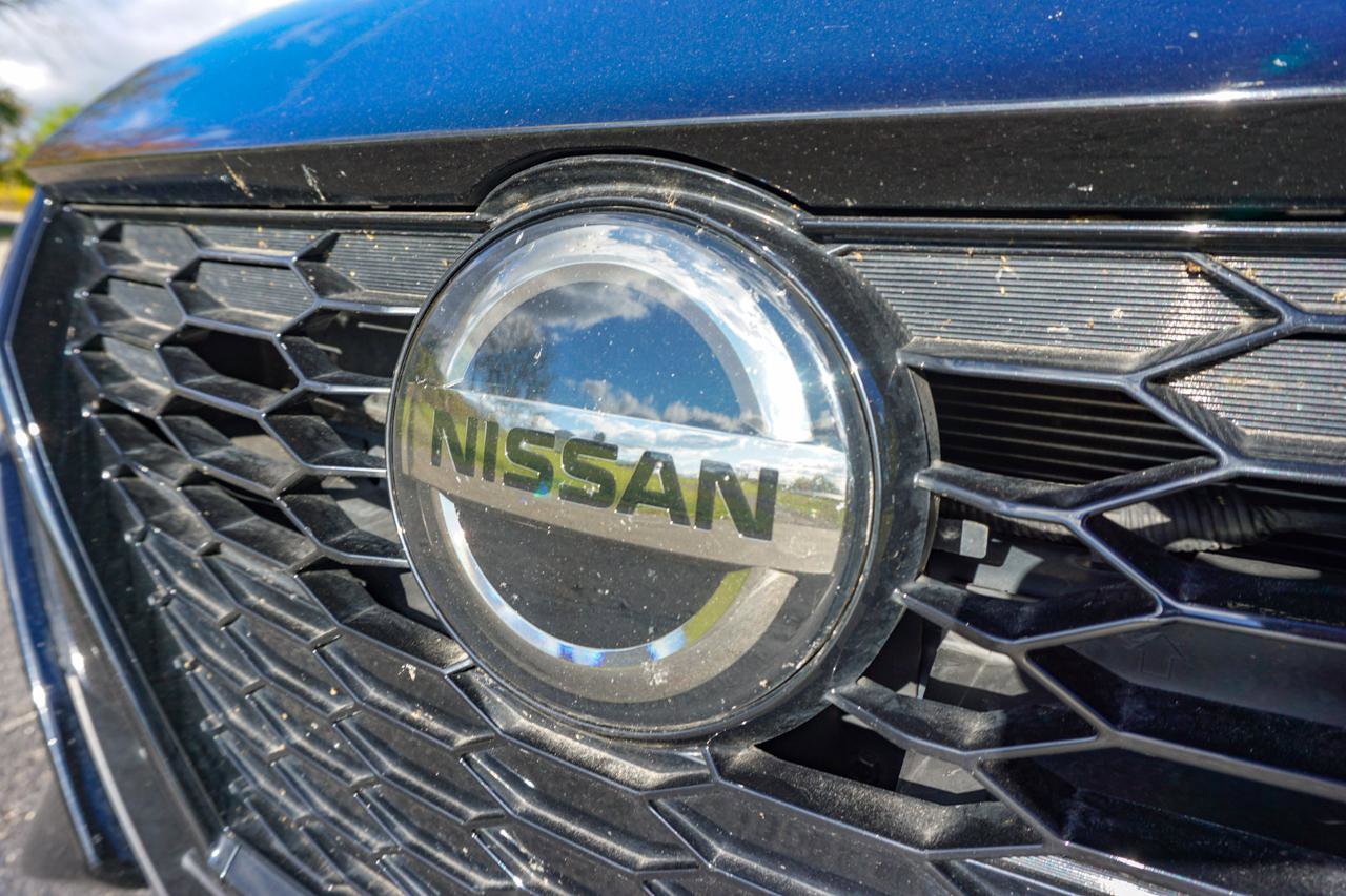 Used 2023 Nissan Sentra SR w/ Midnight Edition Package image 11