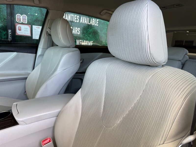 Used 2013 Toyota Venza LE FWD image 17