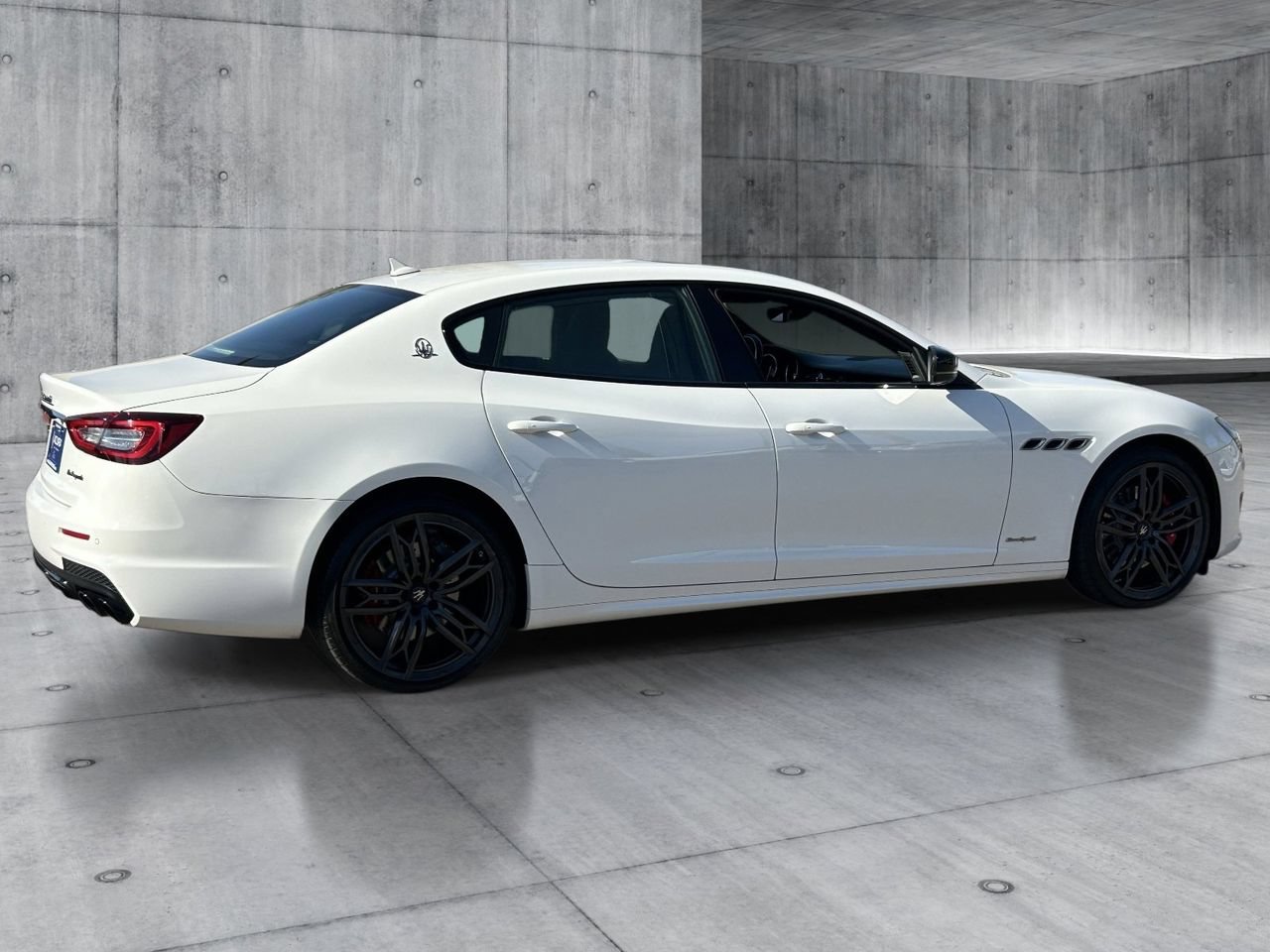 Used 2020 Maserati Quattroporte S GranSport Q4 AWD/4WD image 5
