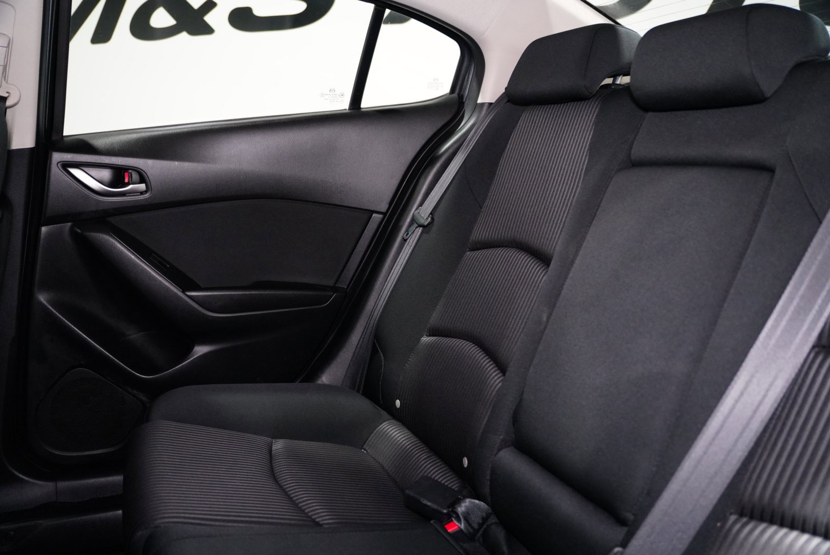 Used 2016 MAZDA MAZDA3 i Sport w/ Preferred Equipment Package image 18