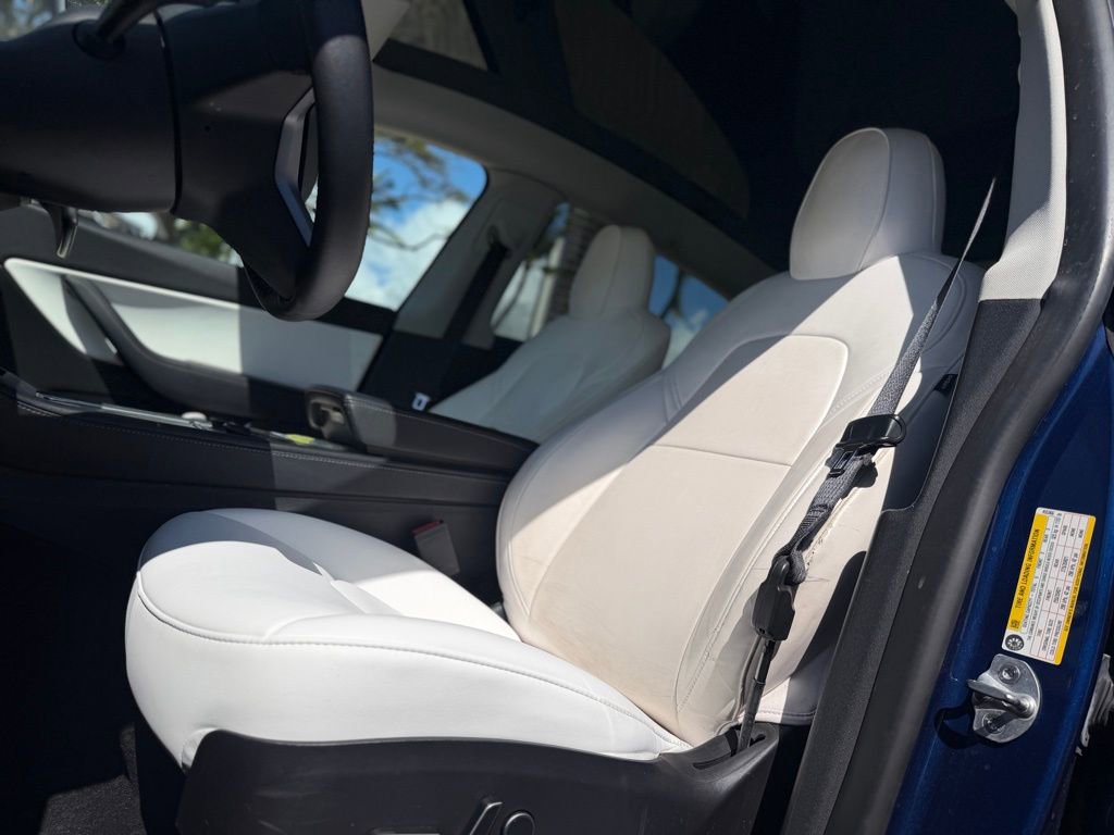 Used 2022 Tesla Model Y Performance image 17