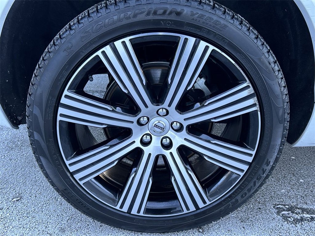 Certified 2023 Volvo XC90 T8 Plus w/ Protection Package image 12
