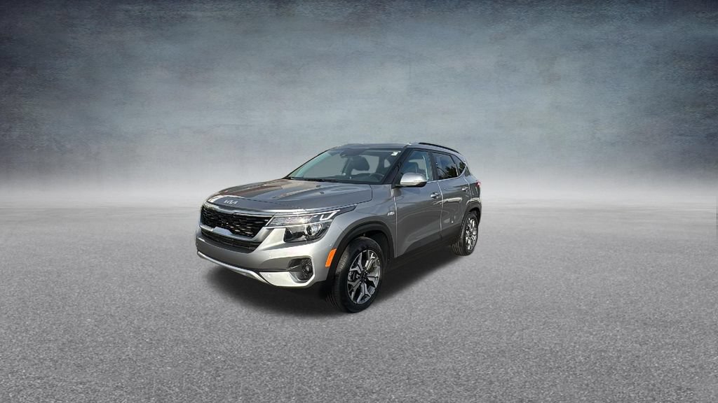 Used 2023 Kia Seltos EX AWD/4WD image 3