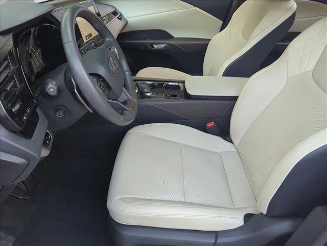 Used 2024 Lexus RX 350 FWD w/ Technology Package image 16