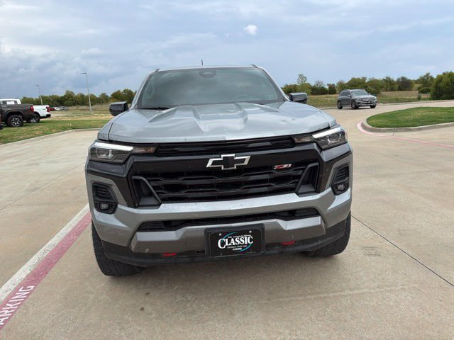 Used 2023 Chevrolet Colorado Z71 w/ Z71 Convenience Package 2 AWD/4WD image 3