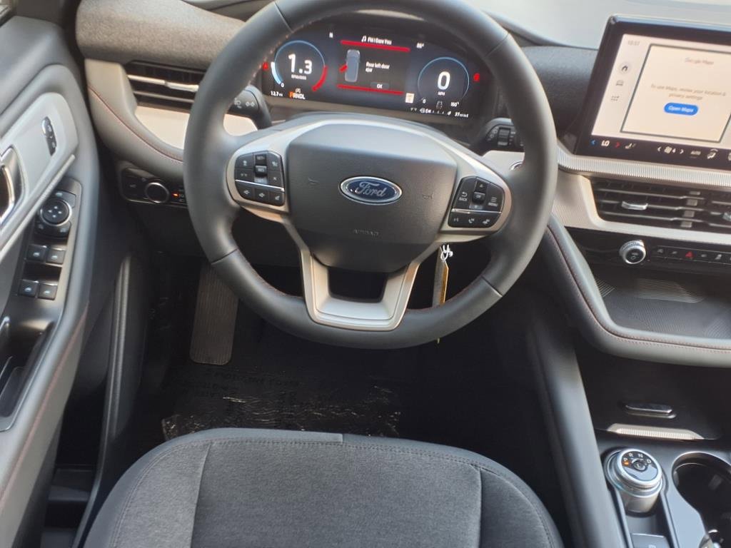 New 2025 Ford Explorer Active image 3
