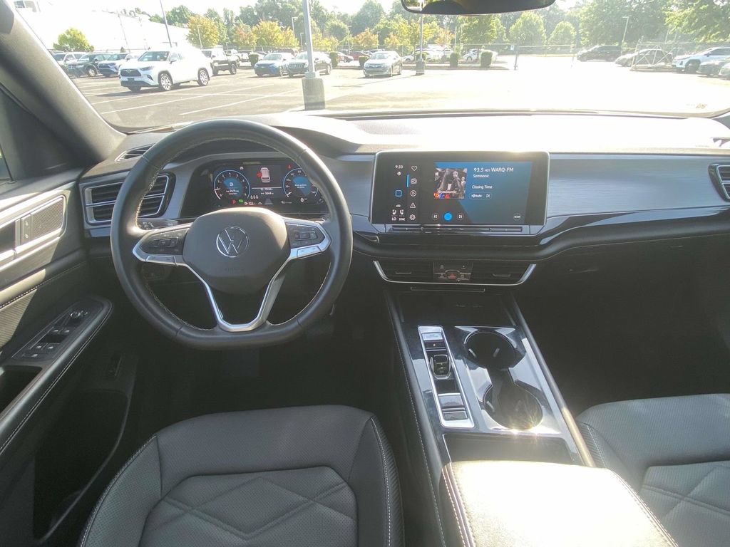Used 2025 Volkswagen Atlas Cross Sport SE FWD image 15
