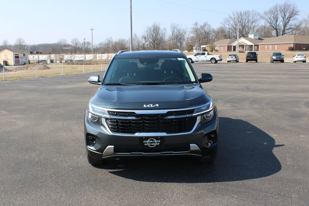Used 2025 Kia Seltos S image 3