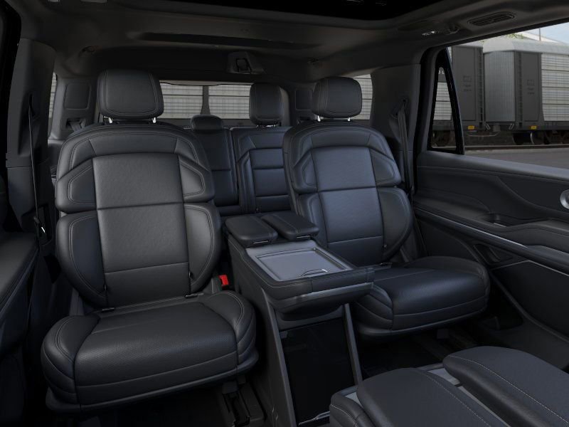 New 2025 Lincoln Navigator Reserve w/ Jet Appearance Package image 11
