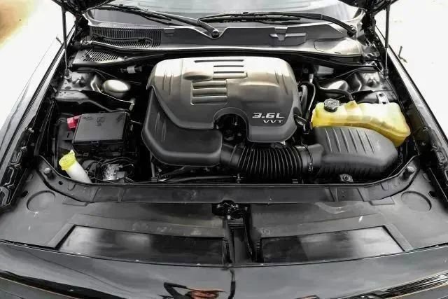 Used 2023 Dodge Challenger SXT w/ Blacktop Package image 46