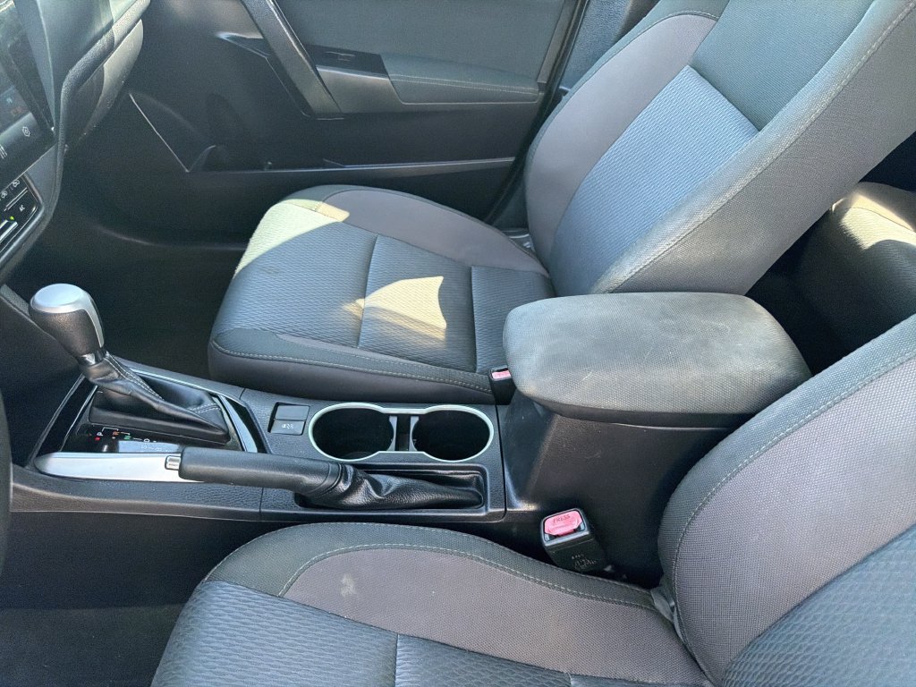 Used 2017 Toyota Corolla LE FWD image 21